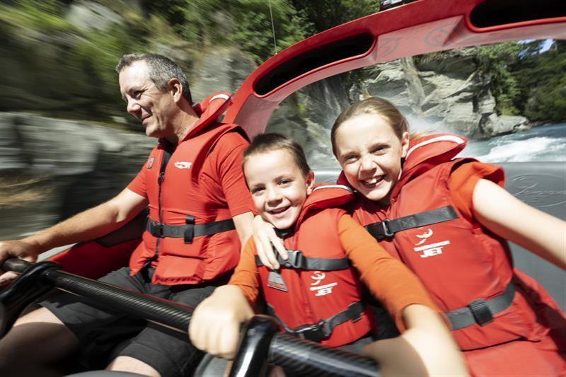 Shotover Jet 1 x Family Pass